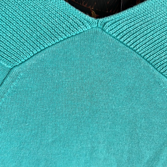 ST JOHN Seafoam Green petite CARDIGAN SWEATER  M-L - Picture 2 of 6